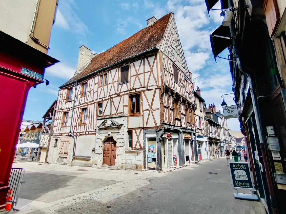 2 Pieces Totalement Renove Au Coeur De Bourges Apartment Ngoại thất bức ảnh